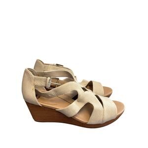 Dr. Scholl's Bailey Cream Size 9.5M Office Career Comfort Wedge Heeled Sandals